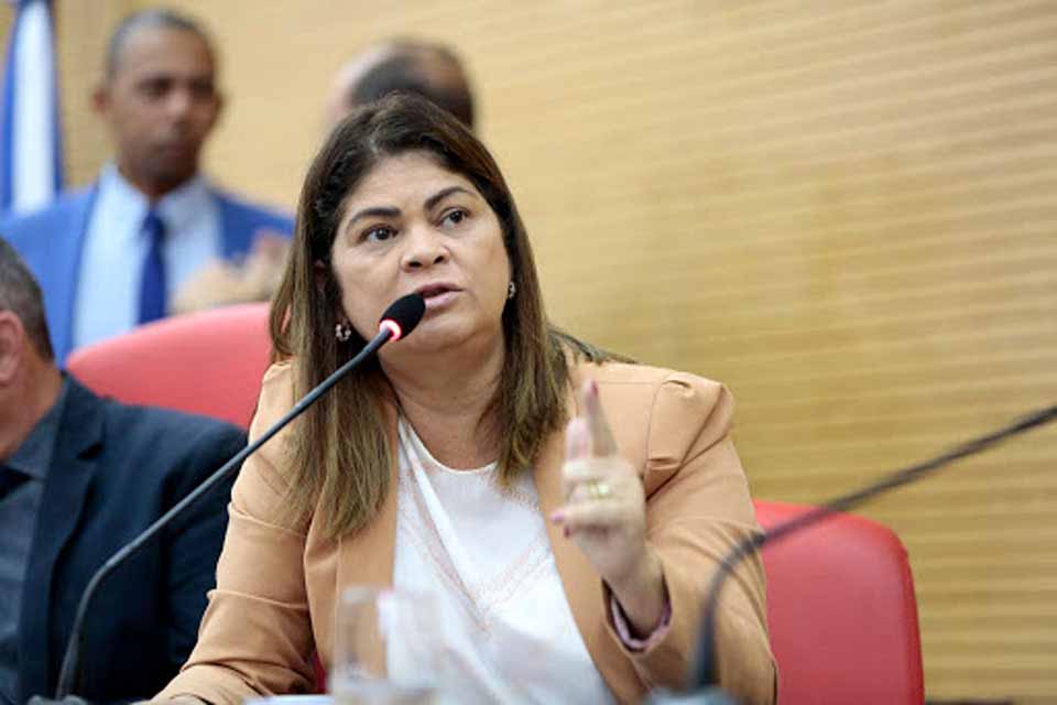Cassia Muleta comemora início da vacinação contra a covid-19 em Rondônia: “estamos cada dia mais perto de vencer esta pandemia”
