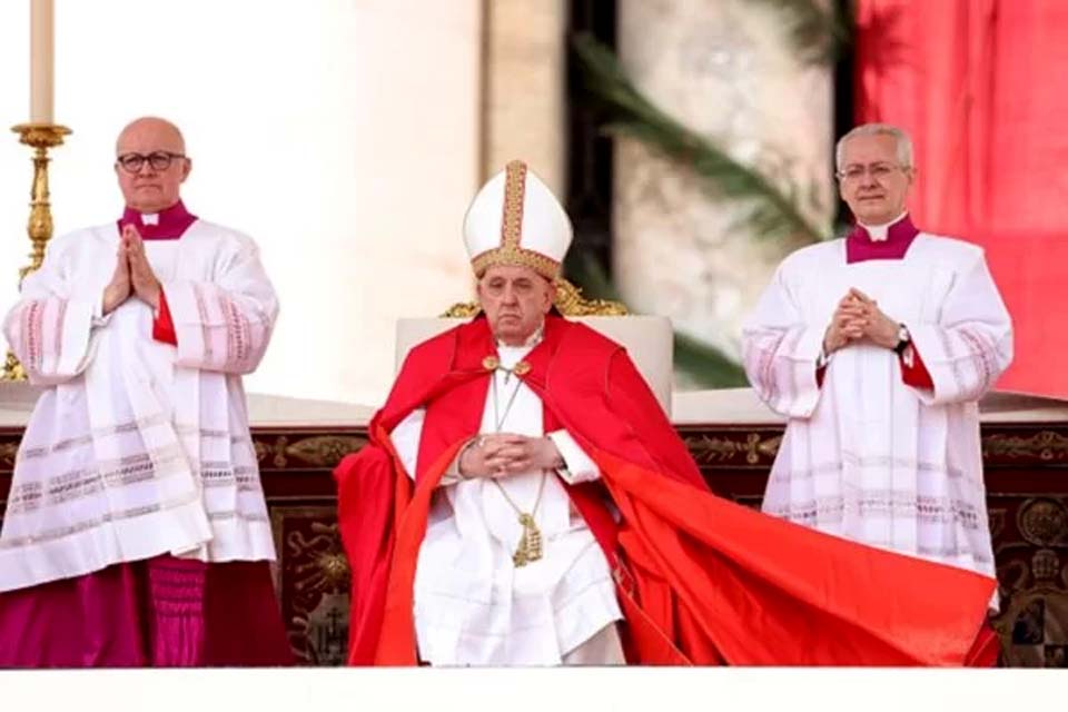 Papa Francisco não lê homilia em missa do Domingo de Ramos
