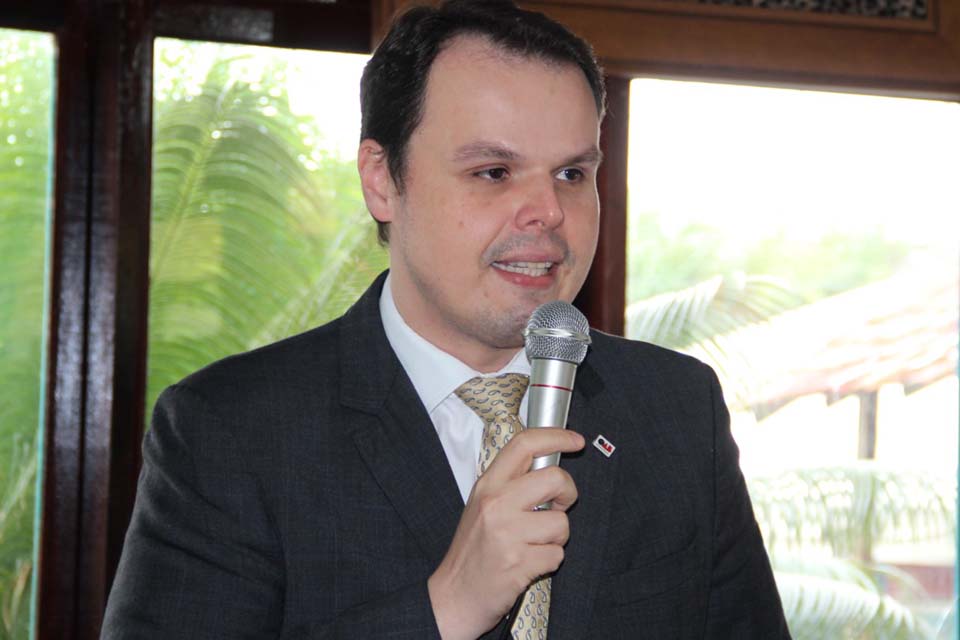  Pré-candidato à presidência da OAB/RO Márcio Nogueira encontra advogados criminalistas em Porto Velho