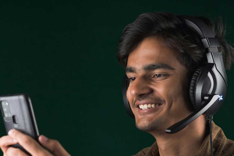 Aviator impulsiona receita das bets e redefine o perfil do apostador brasileiro em 2025