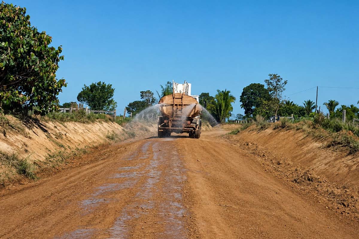 Prefeitura conclui patrolamento da Linha 608 e avança com manutenção da Linha 610