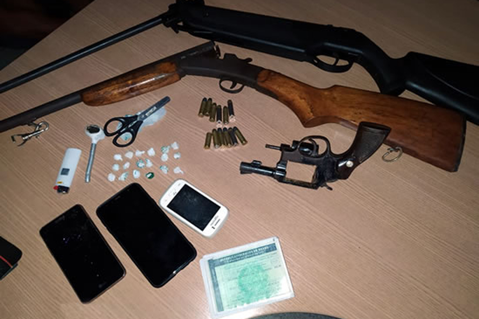  PM age rápido e prende bando após invadirem fazenda e roubarem armas