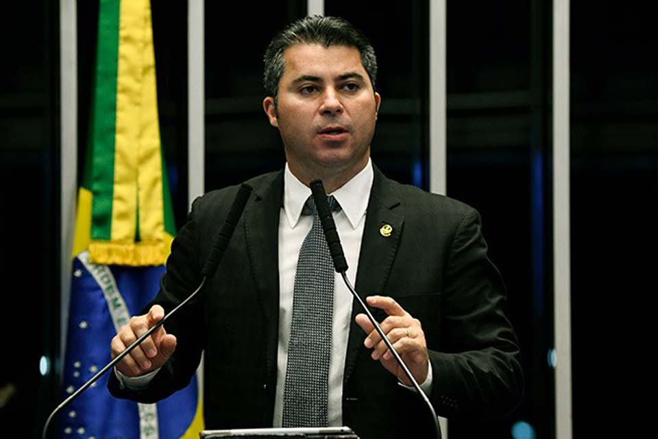 Defender a reforma não significa estar contra o mais pobre, diz Marcos Rogério