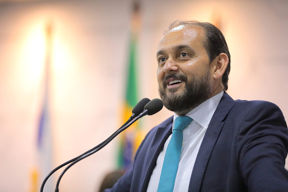 Laerte Gomes comemora início das obras de esgotamento sanitário de Ji-Paraná e diz que município entra em nova fase de progresso