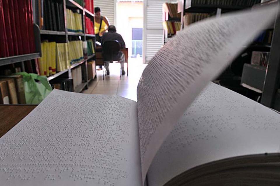 Aventuras de um super-herói cego viram quadrinhos