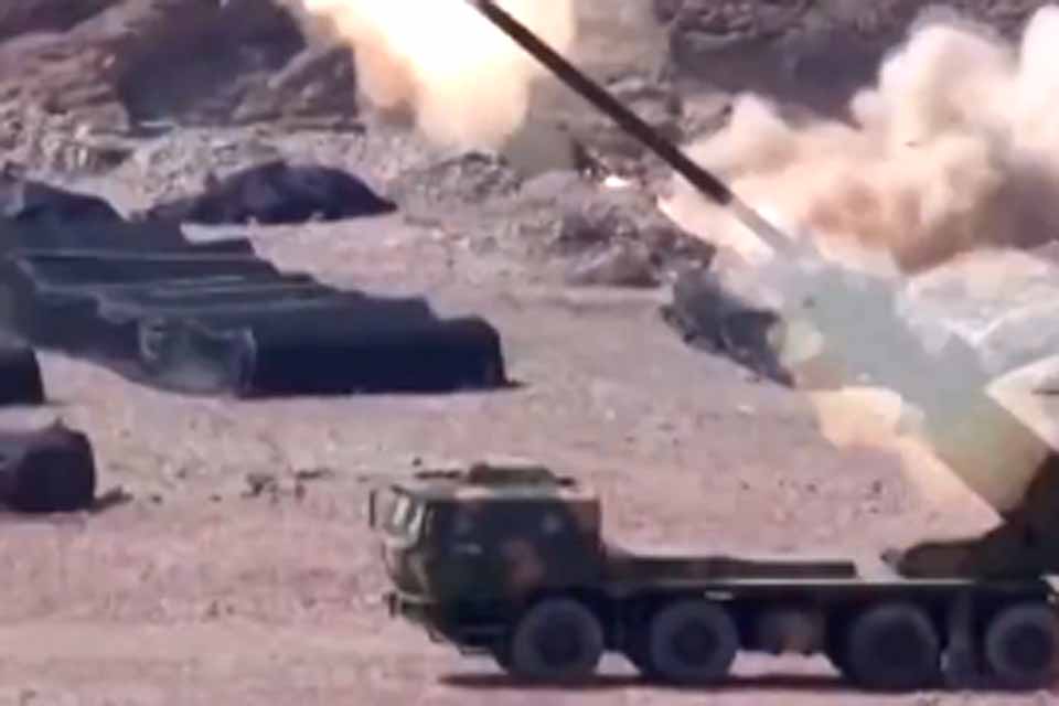 China exibe exercícios militares em Taiwan, com lançamento de mísseis de longo alcance