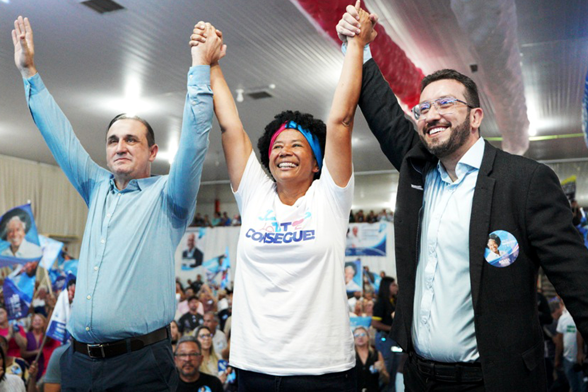 Sílvia Cristina inicia campanha com grande mobilização de adesivaço e inauguração de comitês