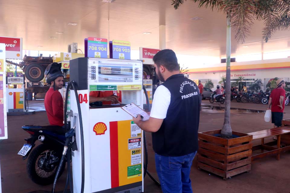 Procon fiscaliza postos de combustíveis após redução do ICMS