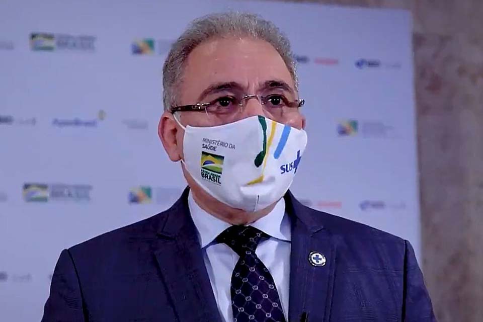 Ministro diz que 160 milhões serão vacinados até dezembro no Brasil