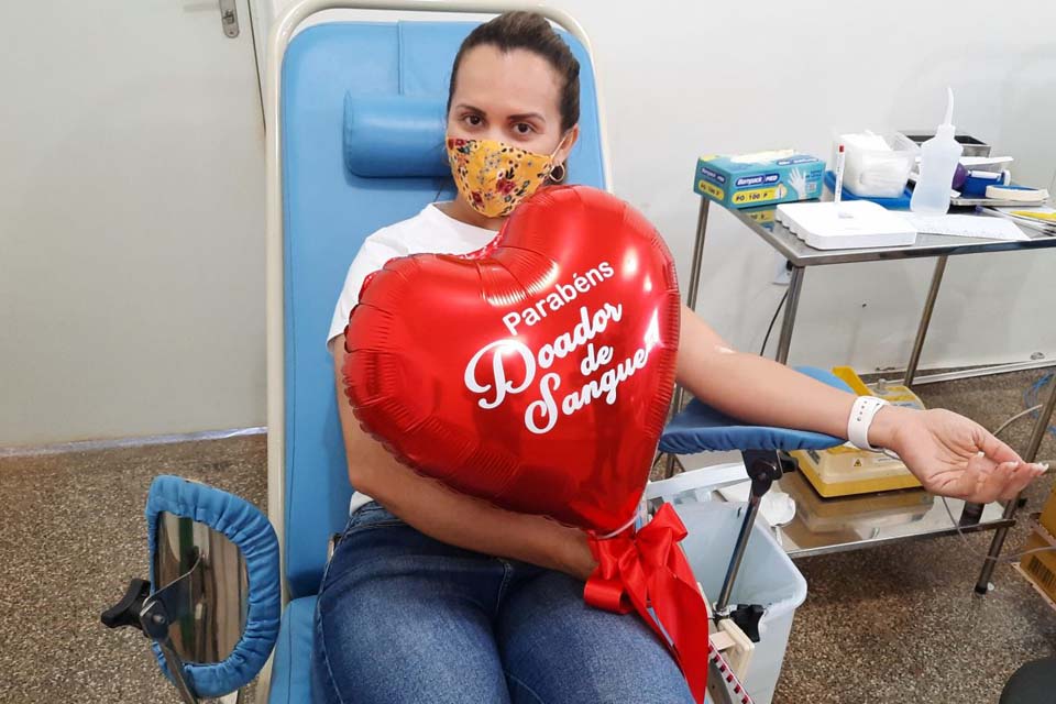 Servidores estaduais fortalecem corrente do bem com doação de sangue ao Hemocentro
