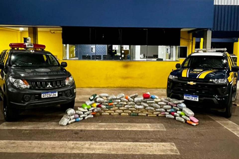 PRF apreende quase 69 kg de drogas em caminhão em Pimenta Bueno