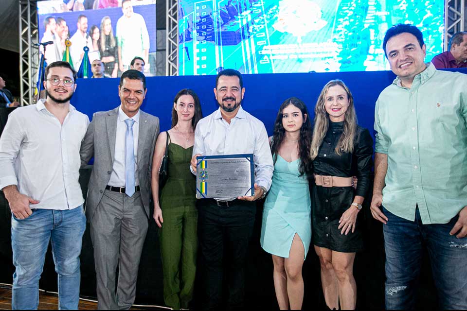 Luciano Brandão recebe título de cidadão honorário de Rondônia em homenagem proposta pelo deputado Cássio Gois