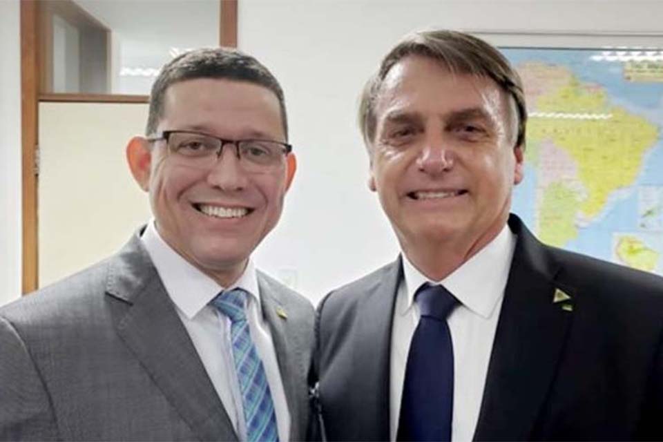 A fé sem obras: Coronel Marcos Rocha se cala com ataque de Bolsonaro a governadores