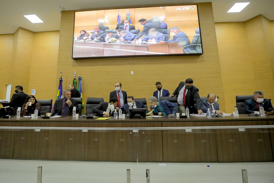 ALE-RO aprova Projeto que altera limites de reserva extrativista e cria parques de desenvolvimento sustentável