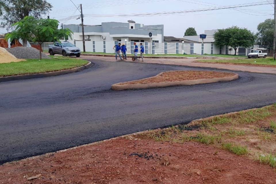 Prefeitura de Pimenta Bueno finaliza obras de melhoria viária no bairro Seringal