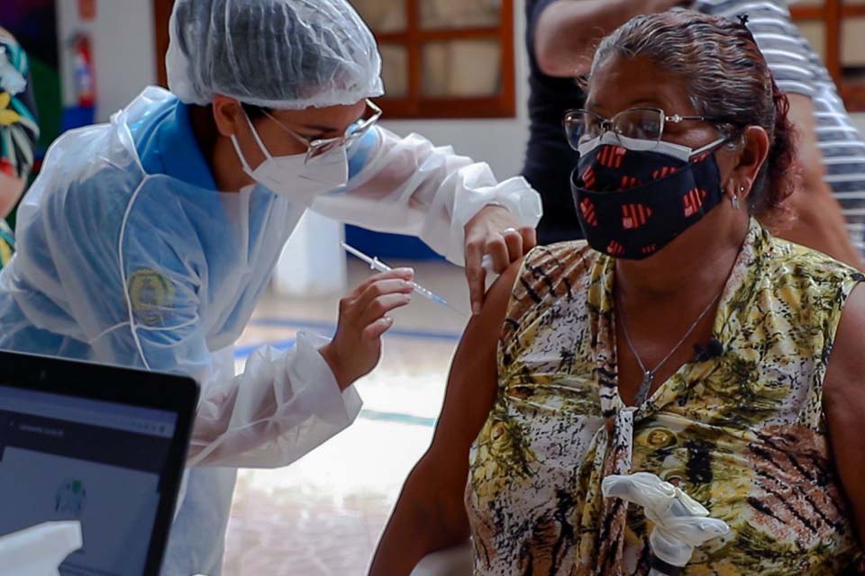 Porto Velho recebe vacina da Pfizer e amplia vacinação de grupos prioritários