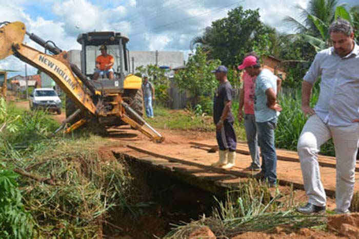 Prefeitura realiza reforma de ponte no bairro Jardim Novo Estado
