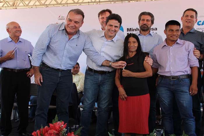 Presidente da Assembleia participa da entrega de 800 casas em Ji-Paraná
