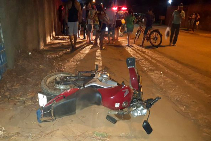 Motociclista morre após colidir com ônibus na zona Leste