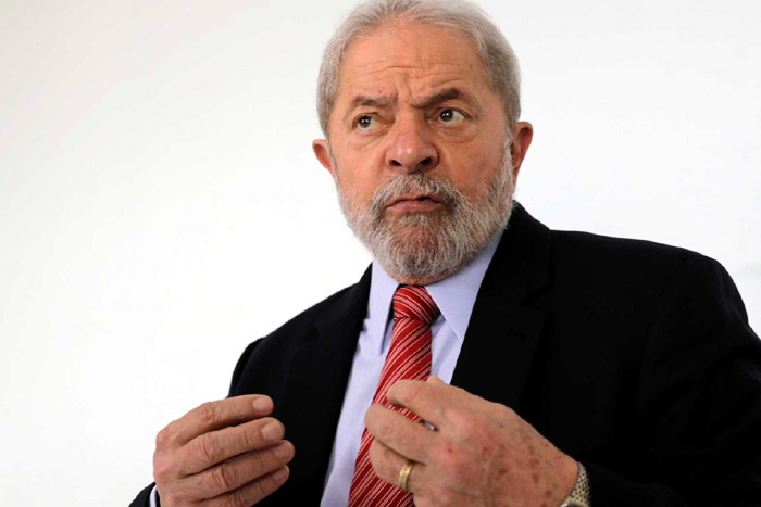 Prefeitura de São Bernardo multa Lula e embarga obra de casa de campo