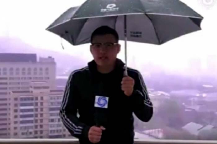 Repórter é atingido por raio durante transmissão ao vivo