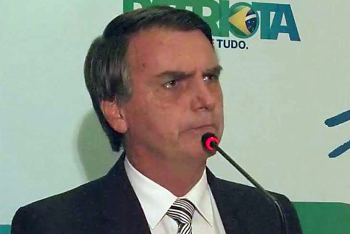Jair Bolsonaro leva ovada em lanchonete em SP