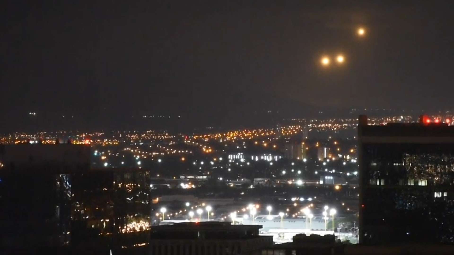 Luzes estranhas são avistadas no céu do Hawaii