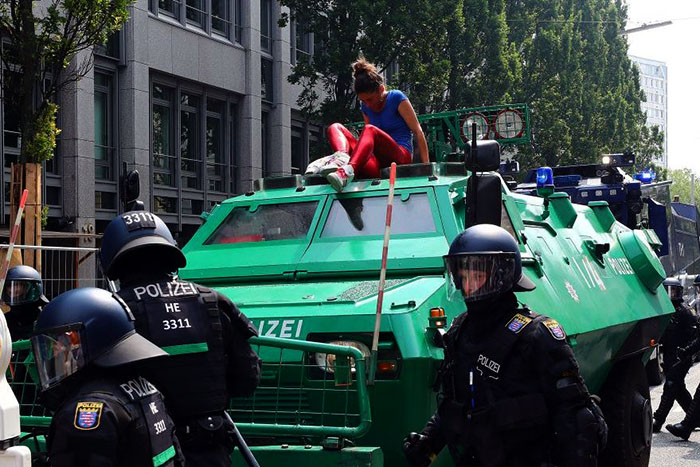 Protestos no G20 deixam mais de 150 policiais feridos