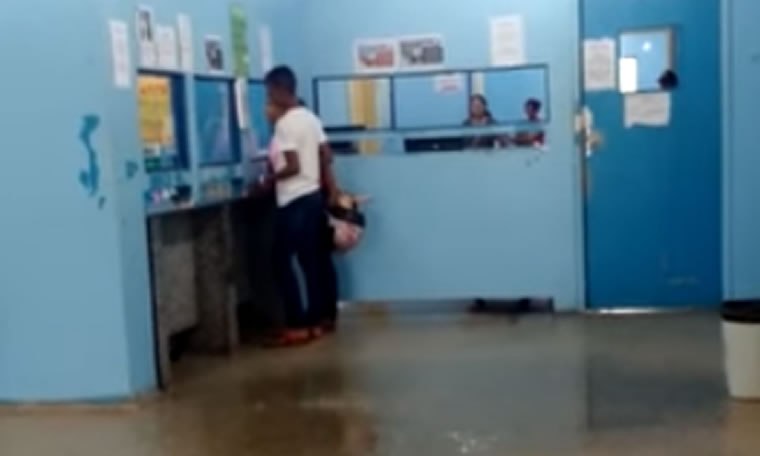 Porto Velho: Chuva forte encharca teto de UPA 