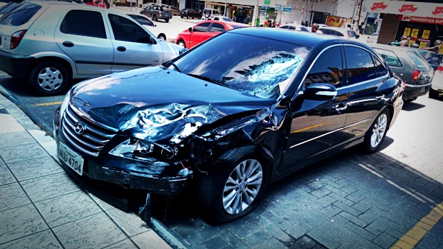 Motorista tenta jogar carro em cima de travestir e acaba matando  idoso atropelado em Fortaleza