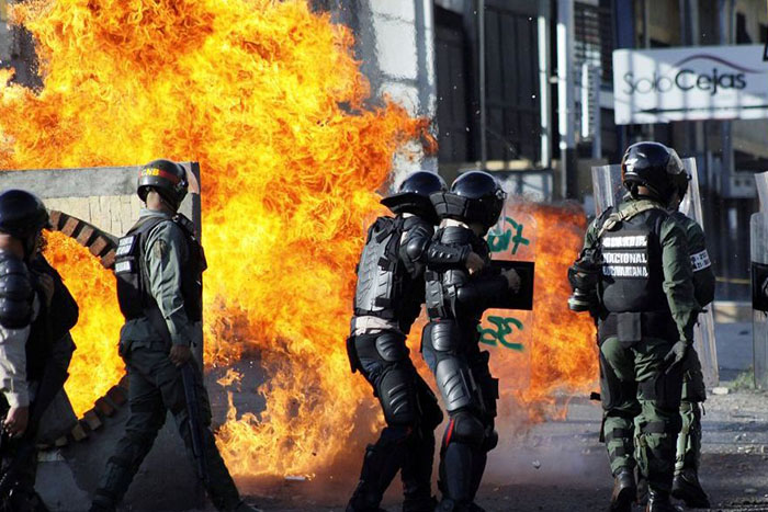 Venezuela anuncia desmantelamento de 'célula armada'