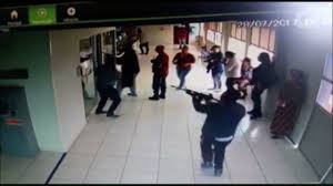 Ladrões com fuzil invadem a prefeitura de Pontal do Paraná