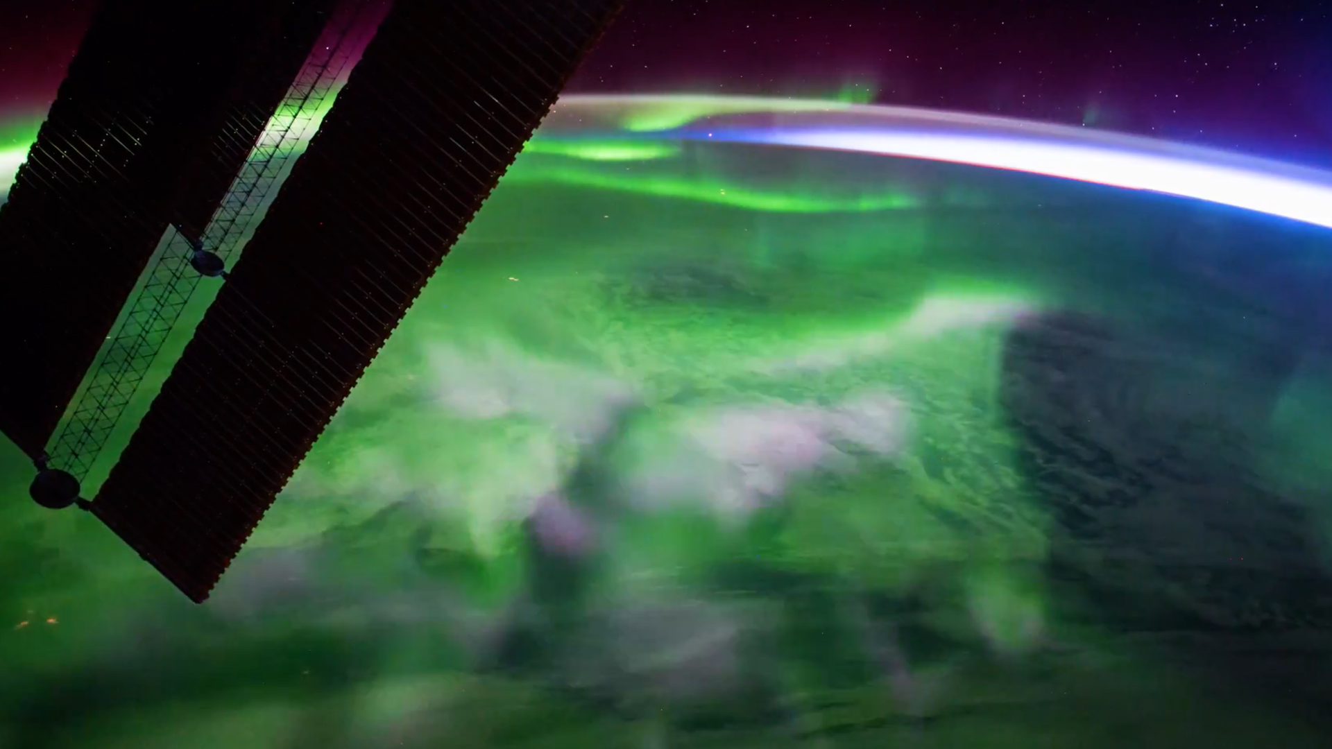 ESA divulga vídeo da aurora boreal vista do espaço