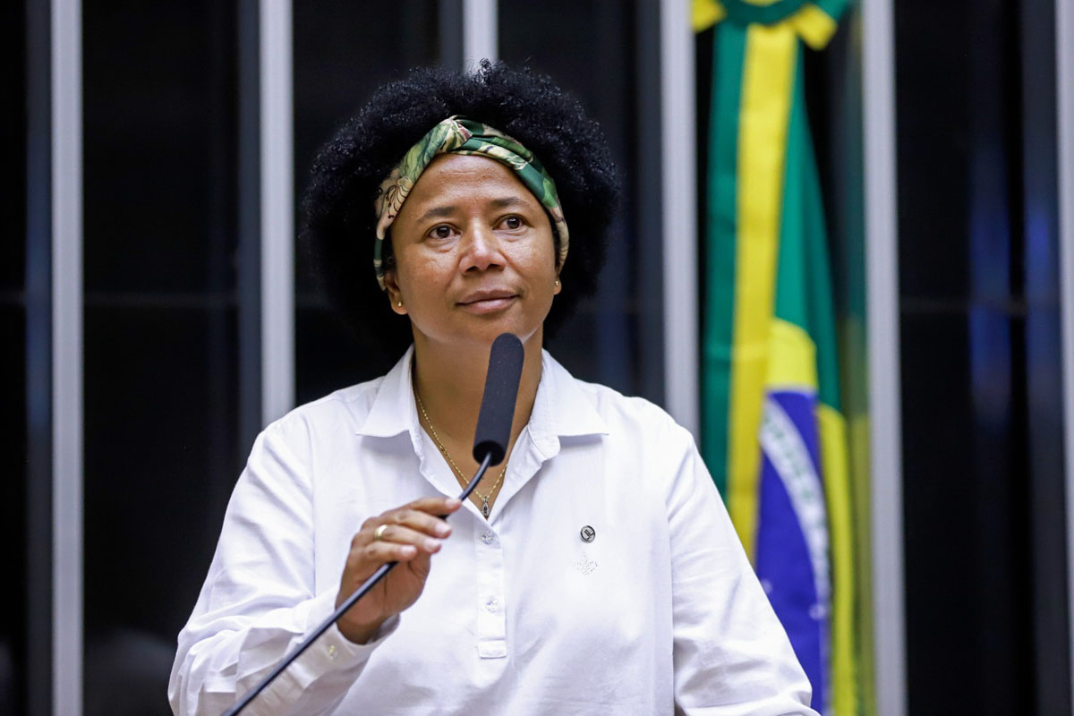 Sílvia Cristina comemora revogação de decreto que autorizava a desestatização da hidrovia do Madeira