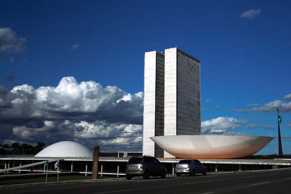 Câmara aprova MP que destina recursos para reduzir tarifa de energia