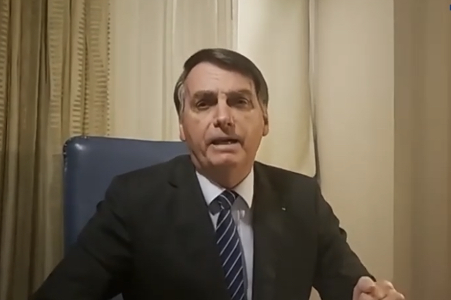 VÍDEO - Após ter seu nome ligado ao caso Marielle, Bolsonaro ataca Globo: “Podre, canalha”