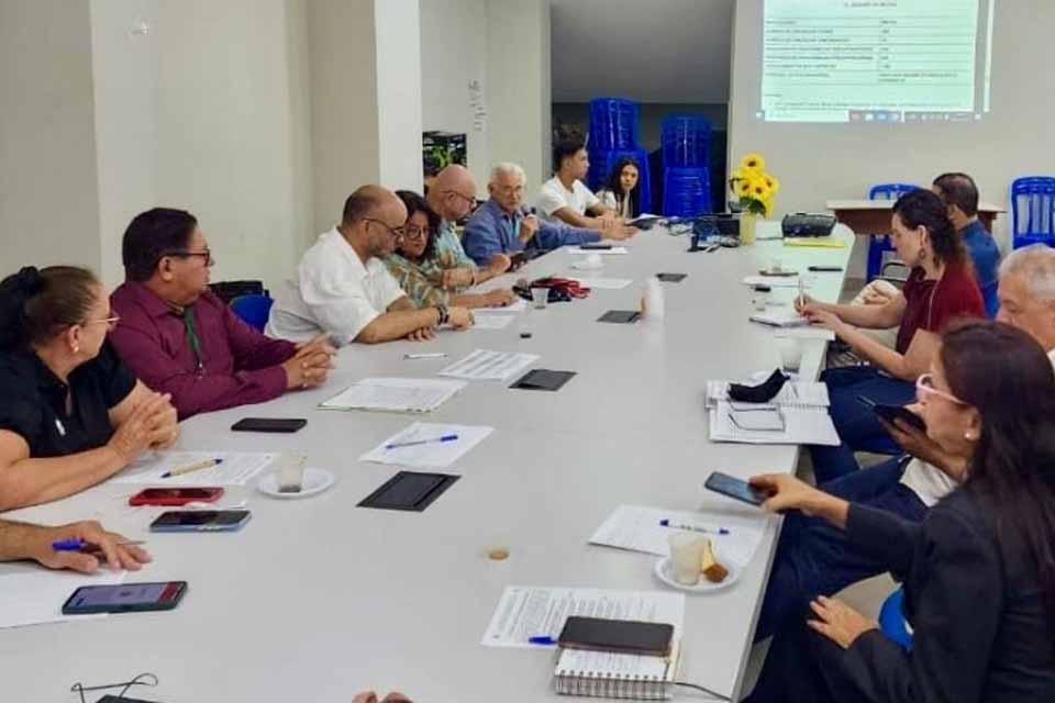 Conselho Municipal de Saúde realiza reunião extraordinária para aprovação de edital; encontro define regras para escolha das entidades