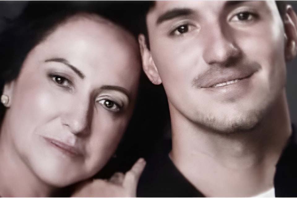 Mãe de Gabriel Medina dá sinais de reconciliação com o filho ao comemorar retorno do atleta ao Brasil
