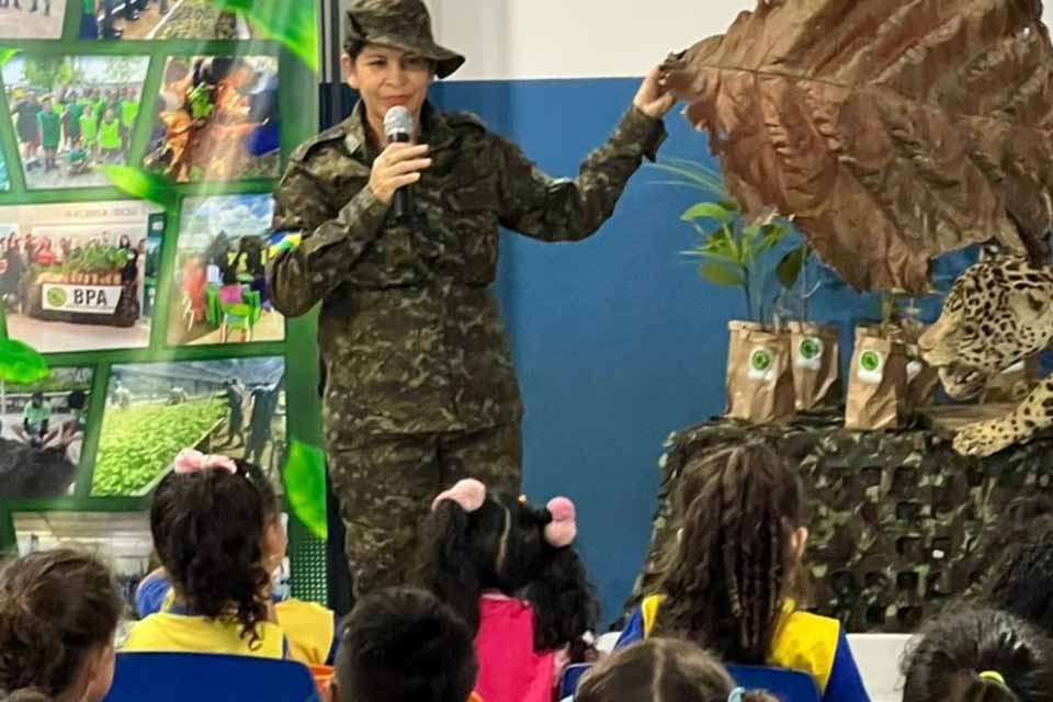 Escola Nova República recebe ação educativa do Batalhão de Polícia Ambiental