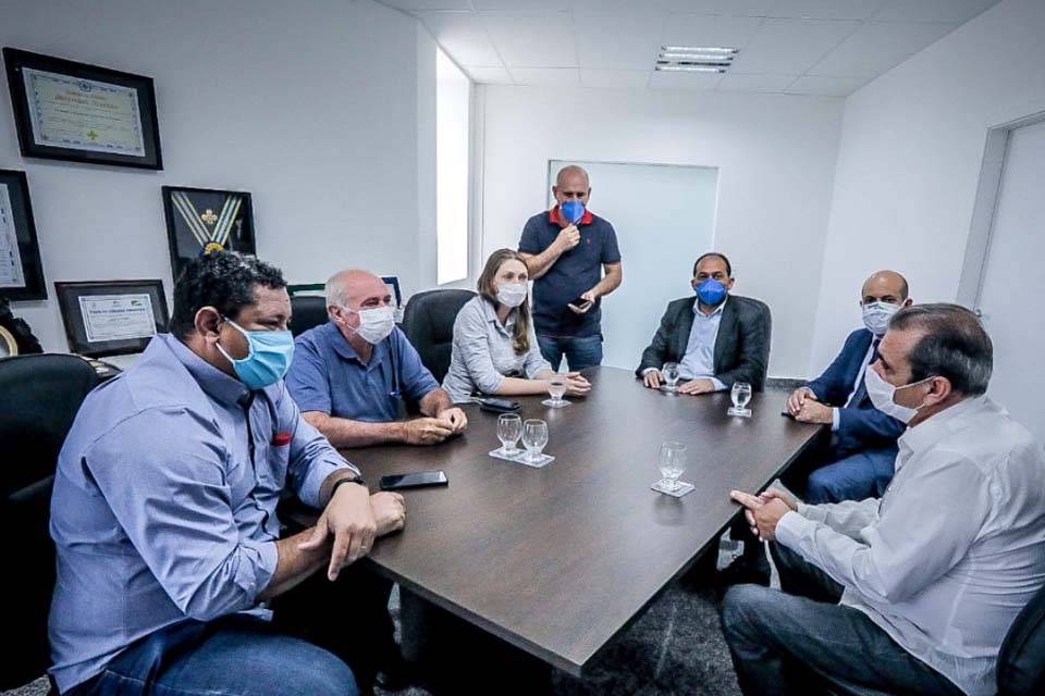 Deputado Laerte Gomes recebe diretoria da Arom para tratar de ações contra o Coronavírus