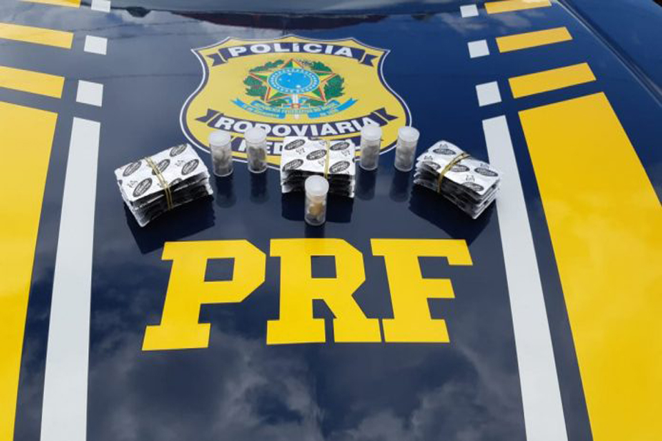 PRF detém motorista com 300 comprimidos de anfetamina 