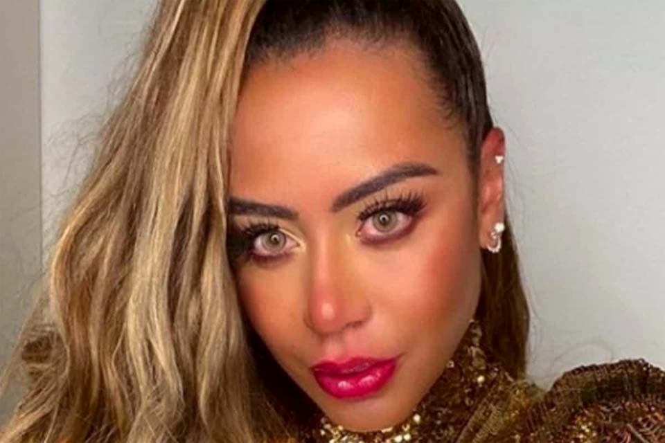 Rafaella Santos, irmã de Neymar, faz sua estreia nas passarelas