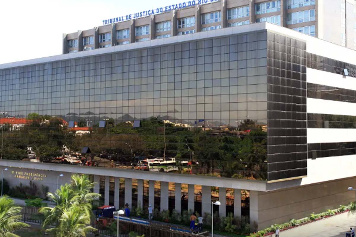 Júri condena ex-PM pelo assassinato do bicheiro Fernando Iggnácio