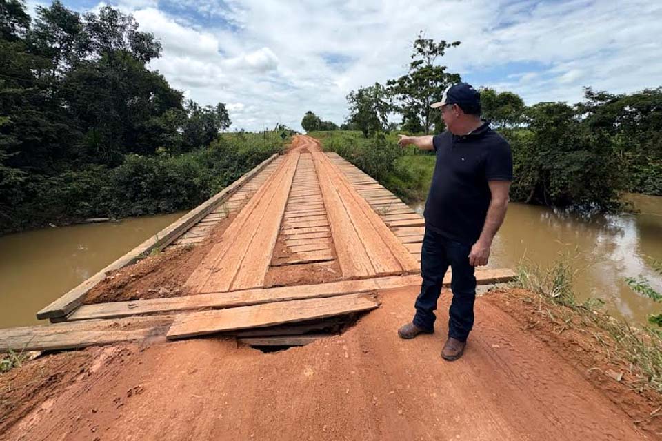 Pedro Fernandes solicita manutenção emergencial e confirma avanço para ponte definitiva sobre o Rio Cujubim