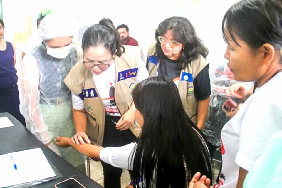 Capacitação sobre exame de identificação da tuberculose fortalece controle da doença em área indígena, em Guajará-Mirim