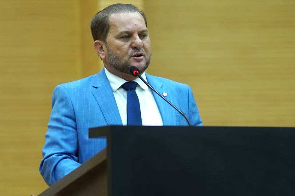 Cacoal: Escola Cruzeiro do Norte ganha mais três salas de aula com apoio de Cirone Deiró