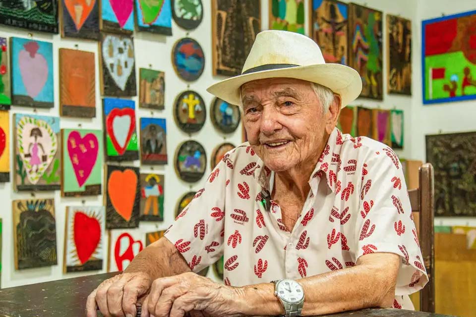 Morre aos 88 anos o xilogravurista pernambucano J. Borges