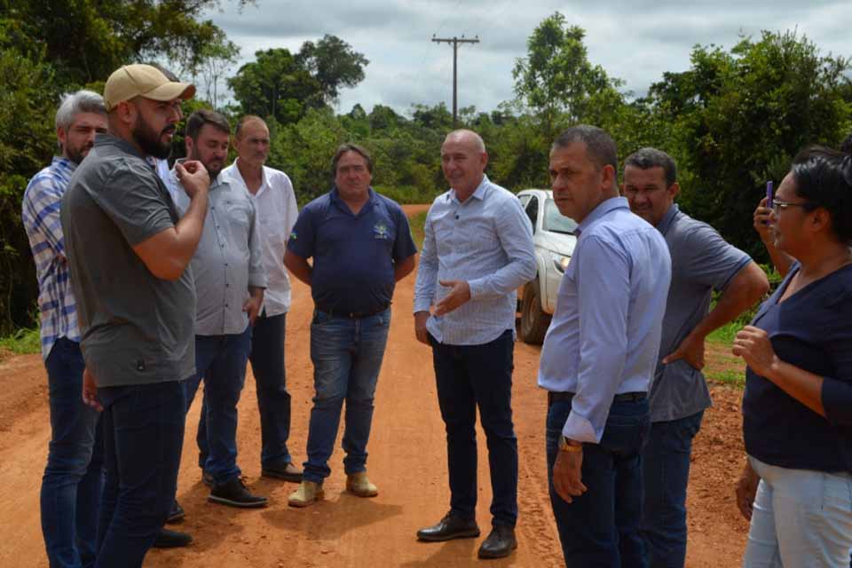 Ezequiel Neiva anuncia avanços para construção de ponte de concreto no rio Cabixi