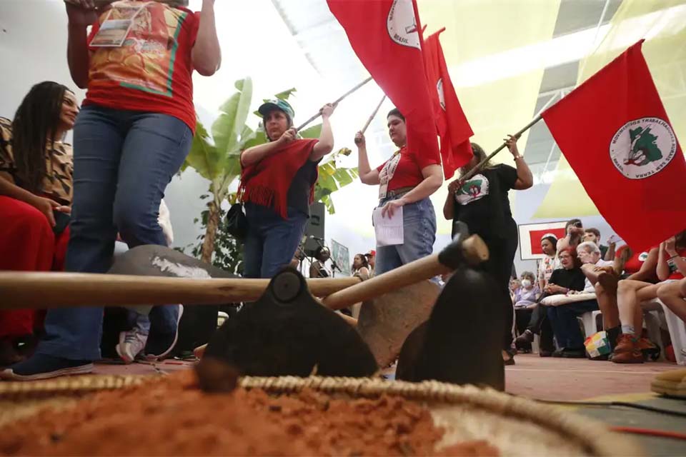 Ministro diz que tem pressa para retomar reforma agrária