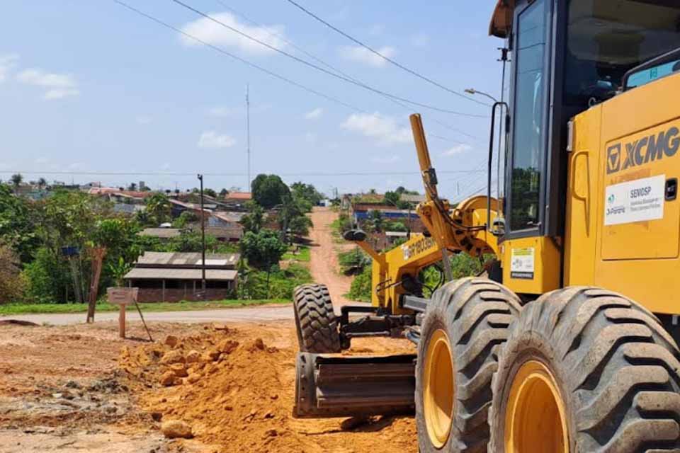 Prefeitura de Ji-Paraná recupera ruas no bairro Jardim Presidencial